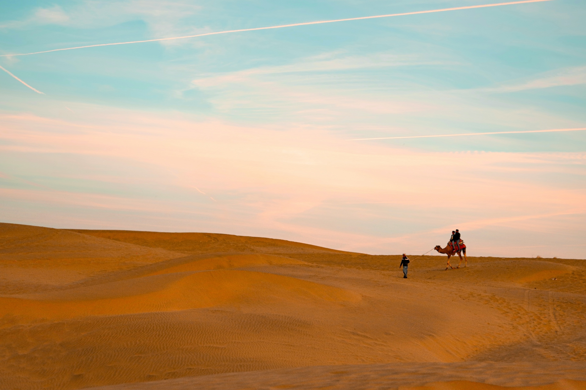 monaal-garg-UgfweZ5Kvrg-unsplash